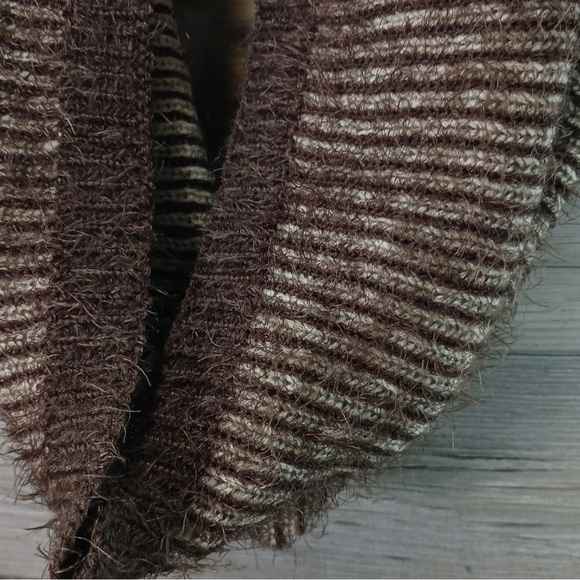 Simply Noelle Cowl Scarf Women's Brown Cream Fuzzy Cozy NWT - Picture 2 of 7